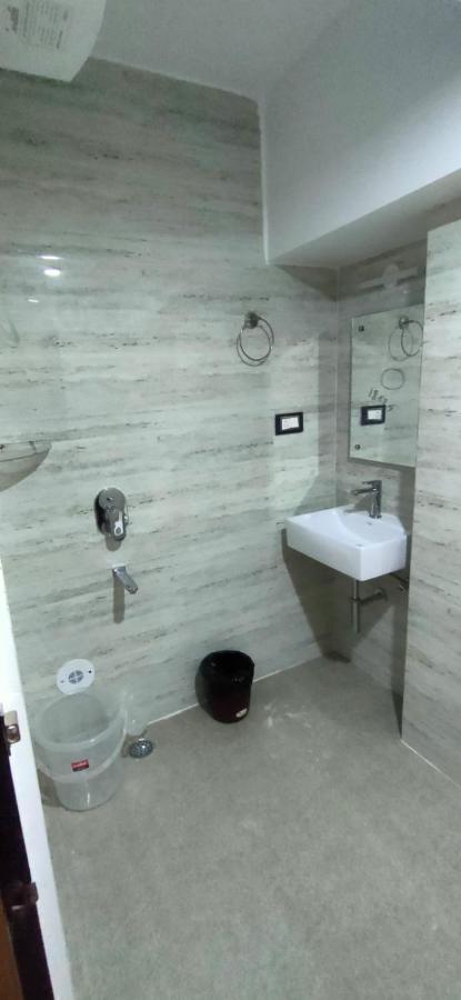 Aditya Inn 구와하티 외부 사진